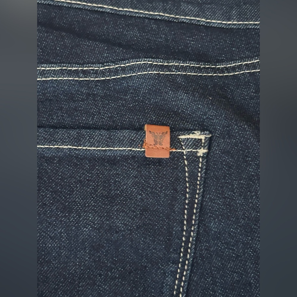 Jessica Simpson Dark Blue Daisy Flare Jeans 18w NWT - Picture 11 of 11